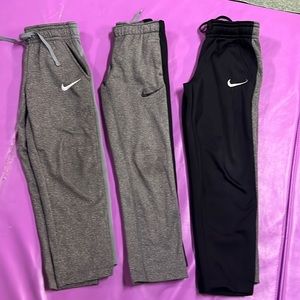 3 pairs girls xs Nike sweatpants